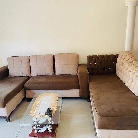 Villa Contemporaine Yaounde Exterior photo
